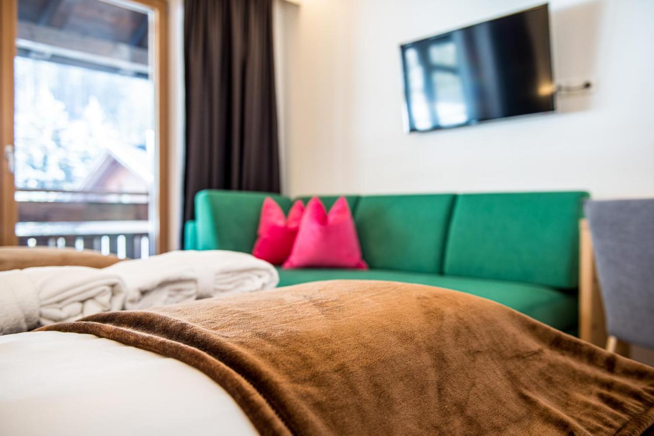Alphotel Stocker Alpine Wellnesshotel Campo Tures Esterno foto