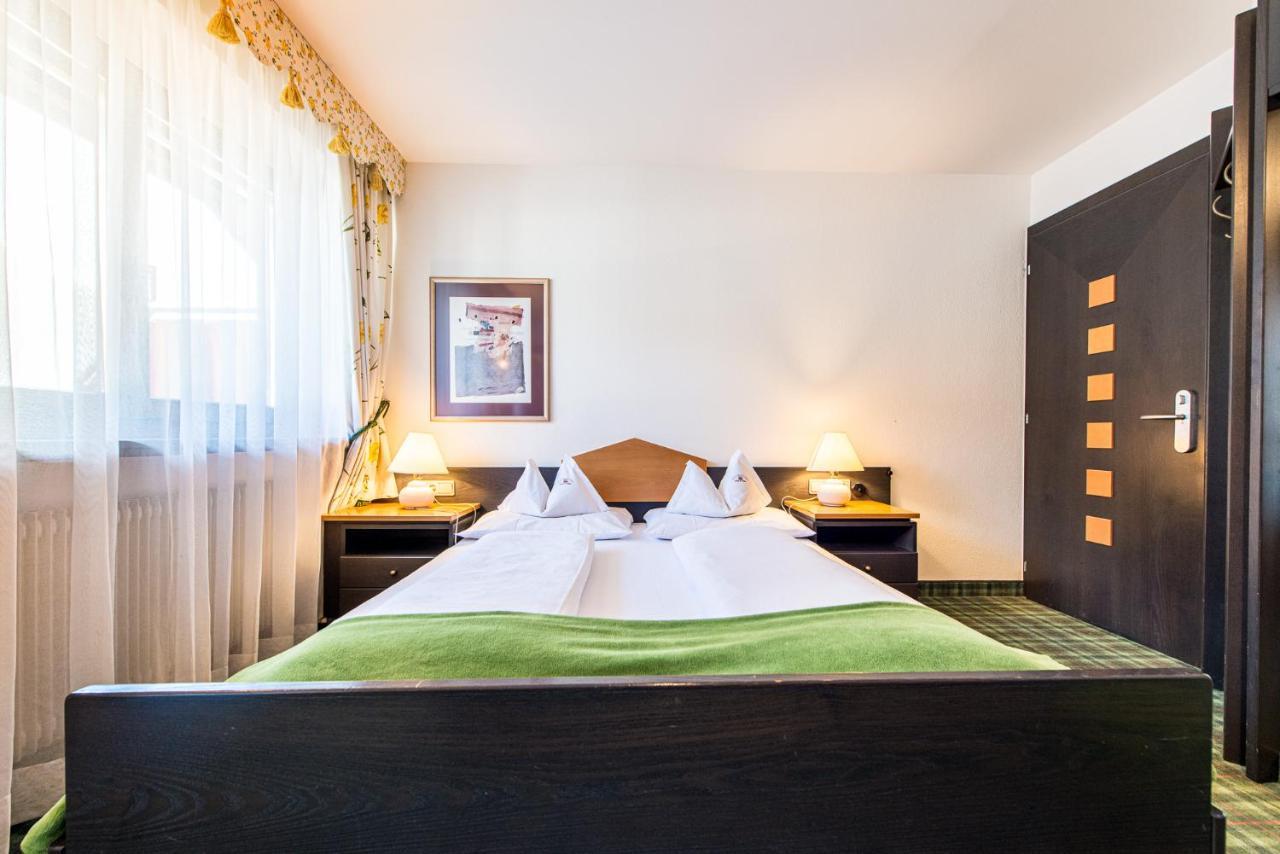 Alphotel Stocker Alpine Wellnesshotel Campo Tures Esterno foto