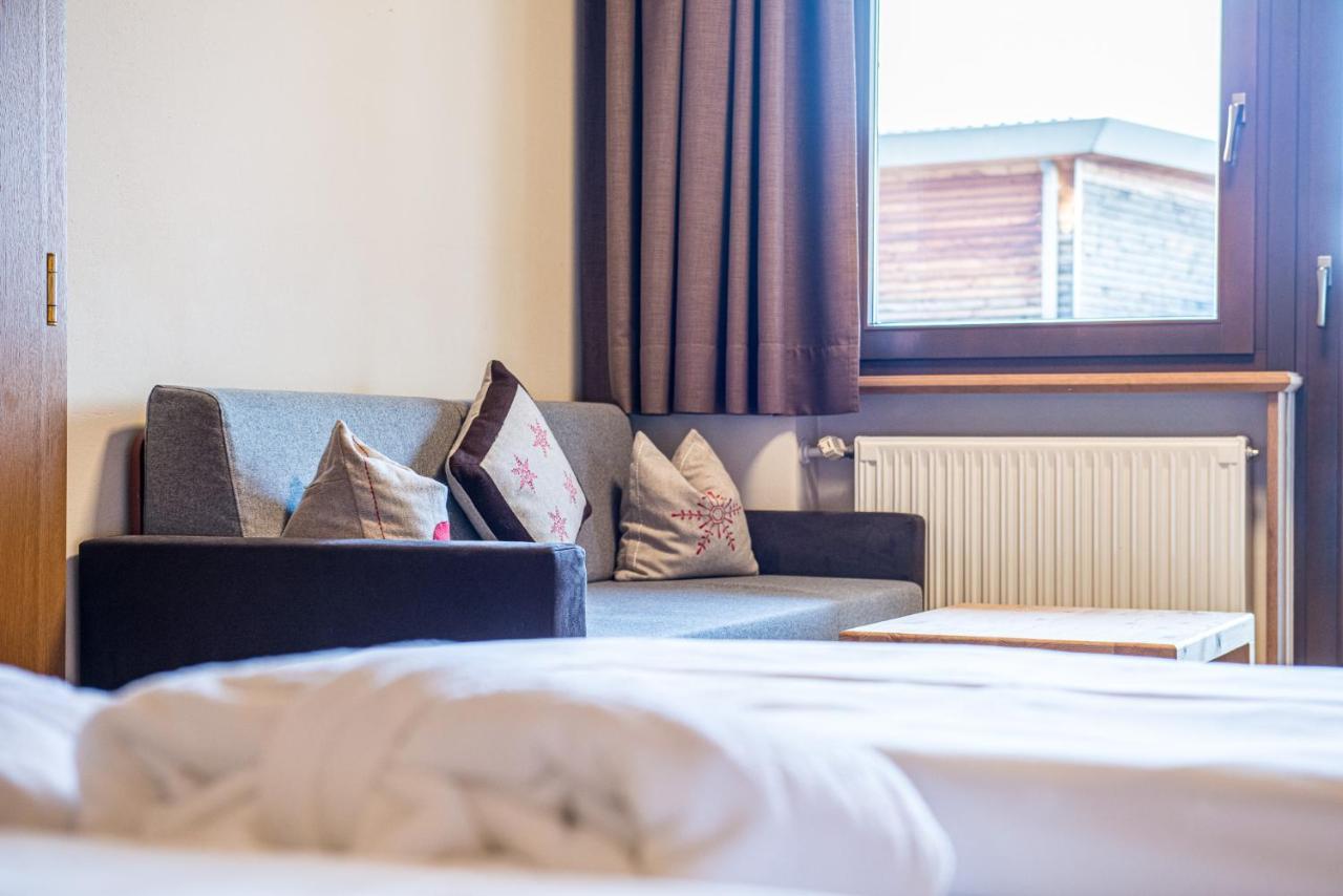Alphotel Stocker Alpine Wellnesshotel Campo Tures Esterno foto