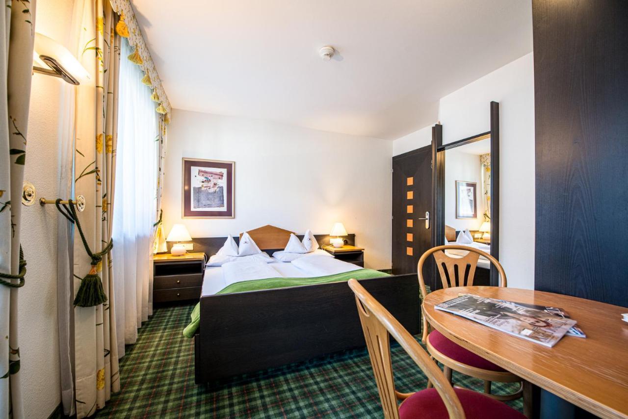 Alphotel Stocker Alpine Wellnesshotel Campo Tures Esterno foto