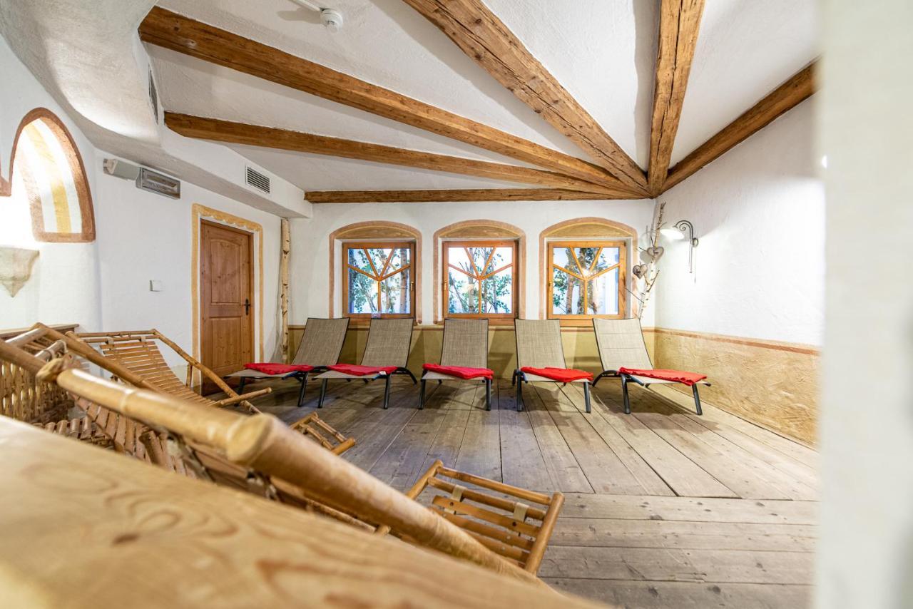 Alphotel Stocker Alpine Wellnesshotel Campo Tures Esterno foto