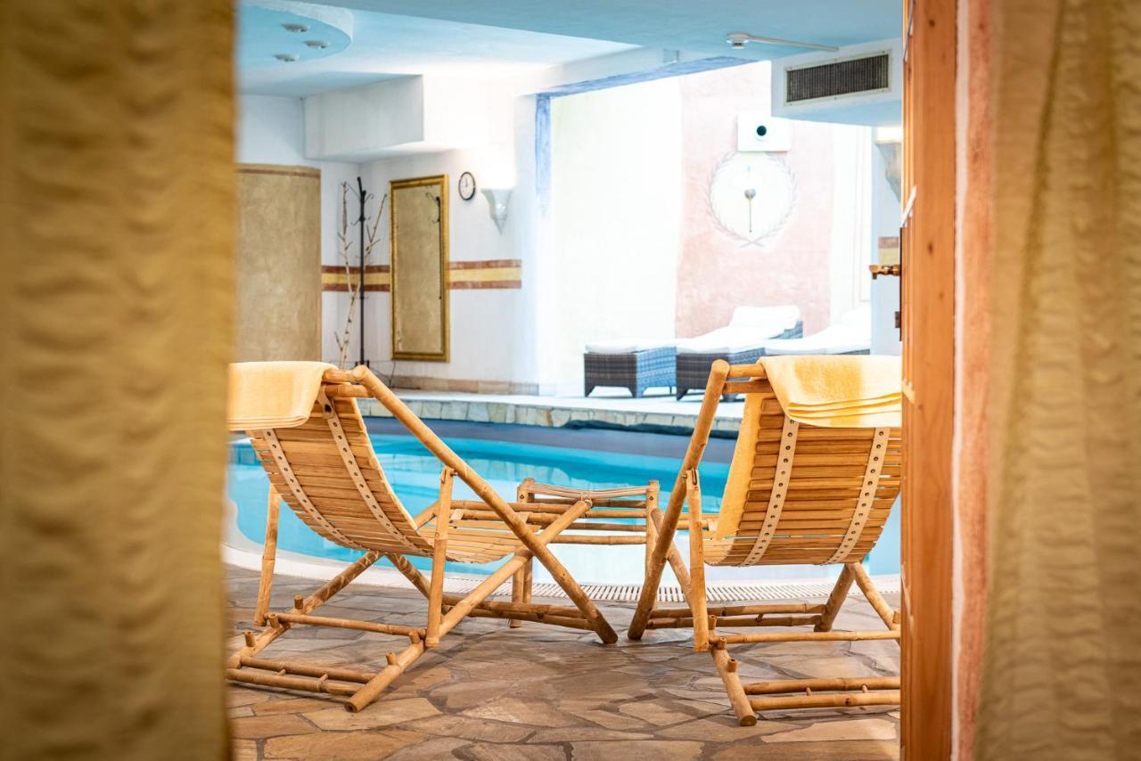 Alphotel Stocker Alpine Wellnesshotel Campo Tures Esterno foto