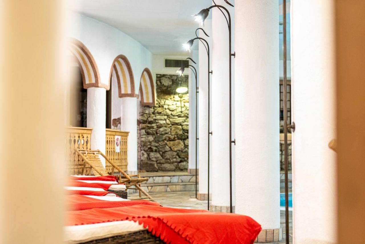 Alphotel Stocker Alpine Wellnesshotel Campo Tures Esterno foto