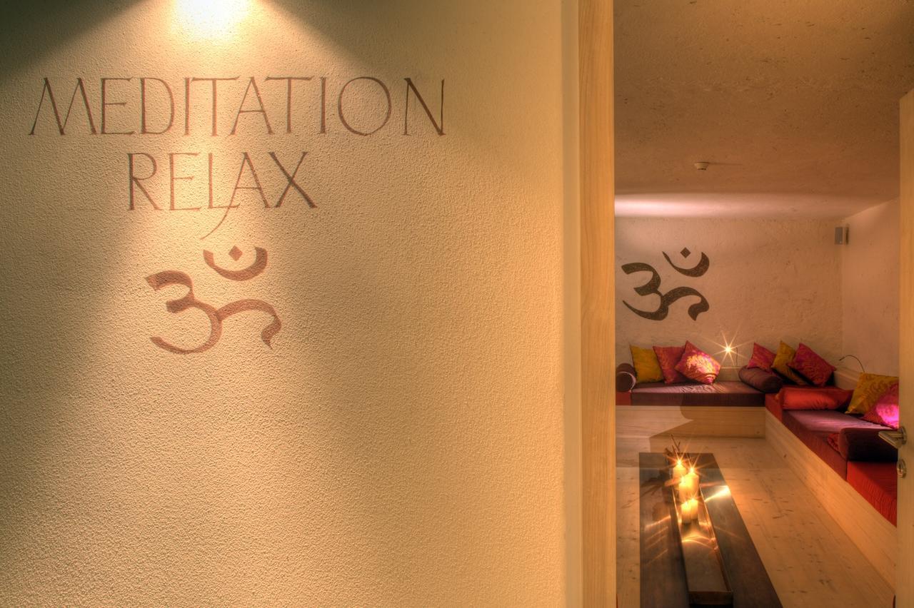 Alphotel Stocker Alpine Wellnesshotel Campo Tures Esterno foto
