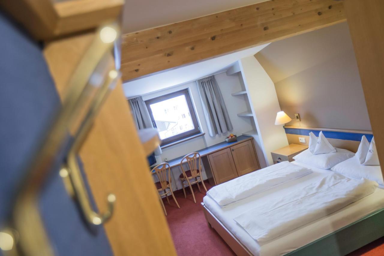 Alphotel Stocker Alpine Wellnesshotel Campo Tures Esterno foto